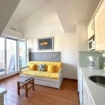 Hyevass Pour 4 Personnes Proche De La Des Salins Situe A *