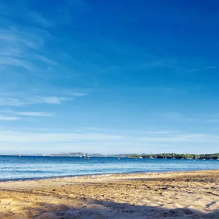 Hyevass Pour 4 Personnes Proche De La Des Salins Situe A *